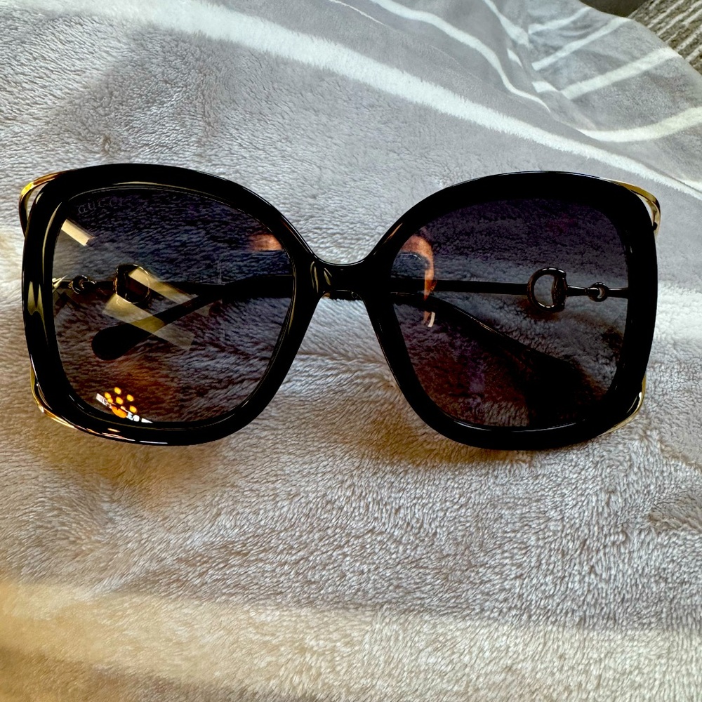 Gucci Sunglassses